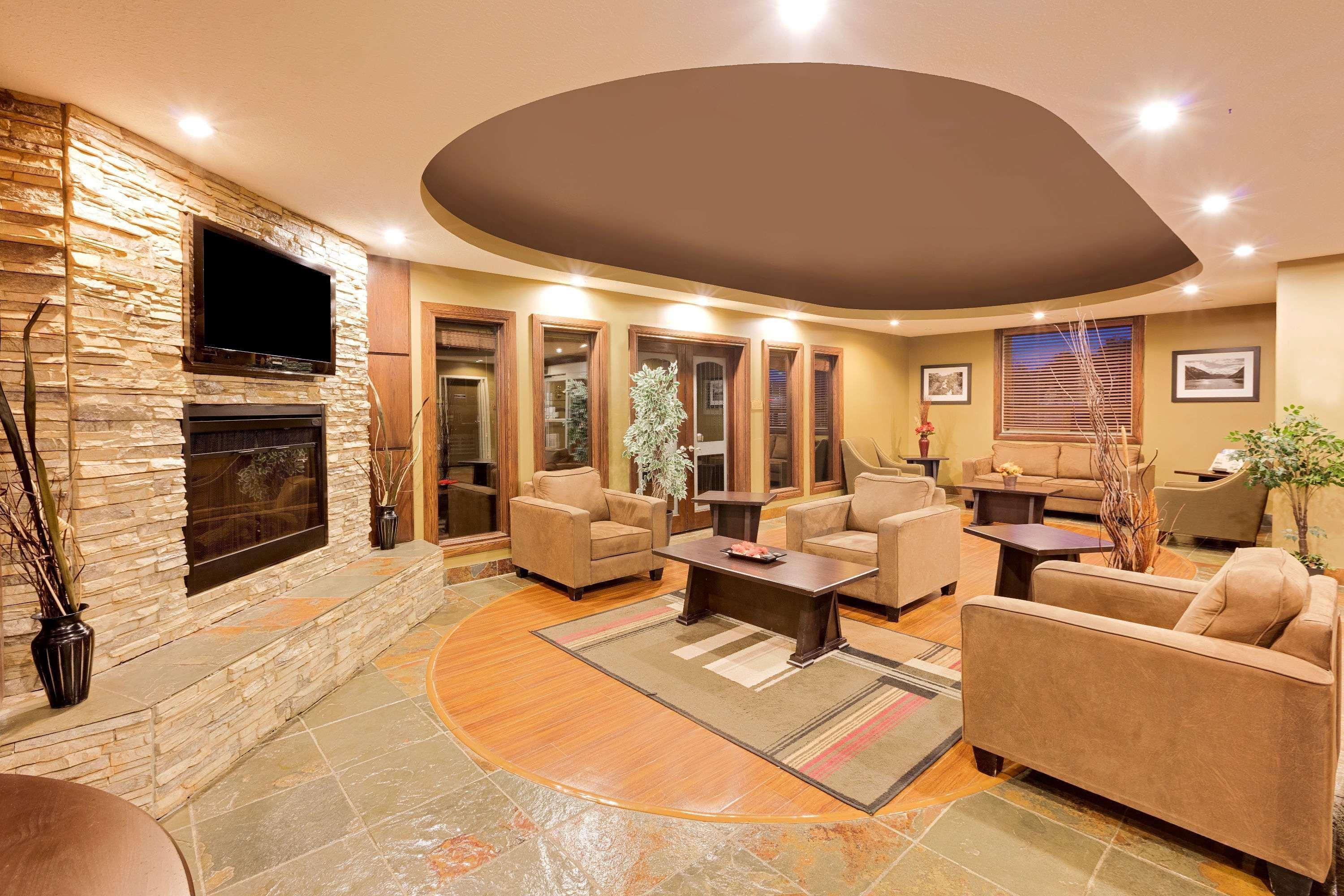 Ramada By Wyndham Cold Lake Luaran gambar