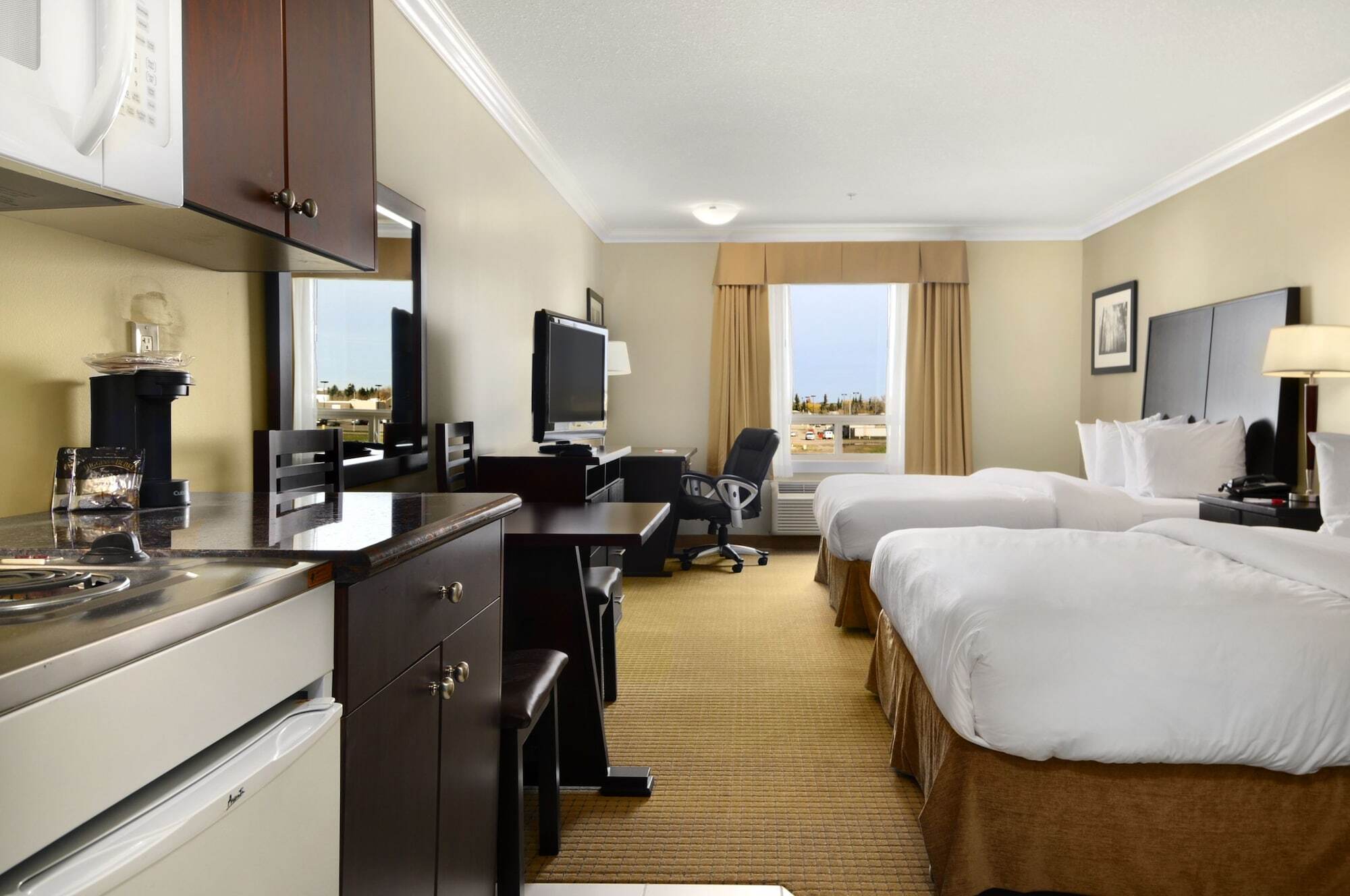 Ramada By Wyndham Cold Lake Luaran gambar