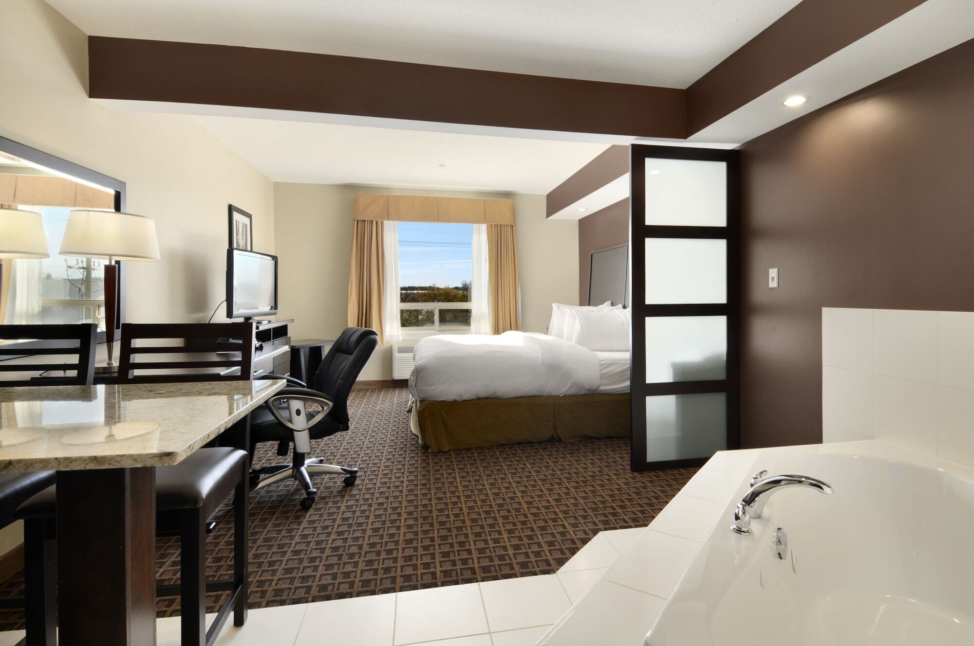 Ramada By Wyndham Cold Lake Luaran gambar