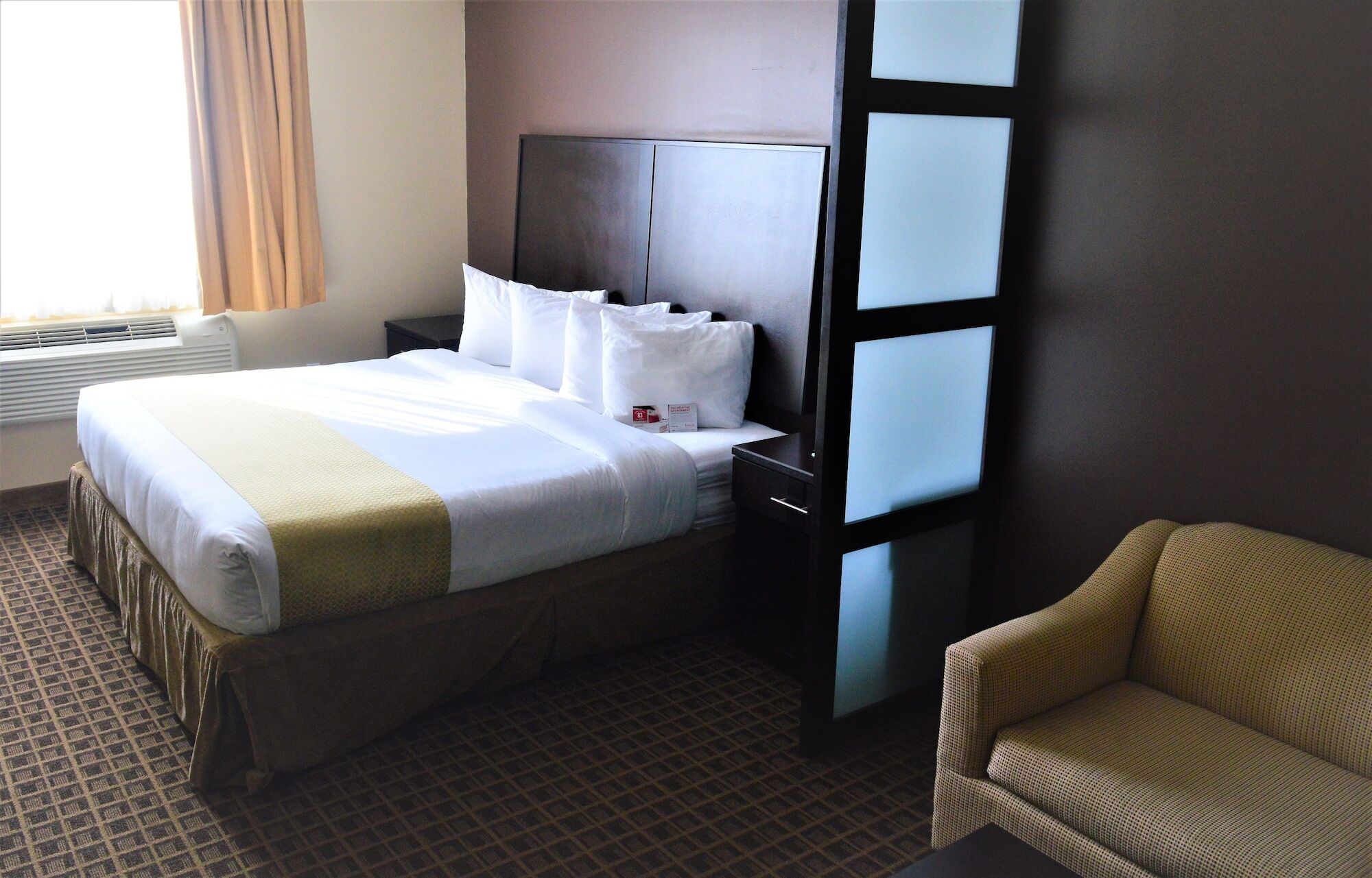 Ramada By Wyndham Cold Lake Luaran gambar