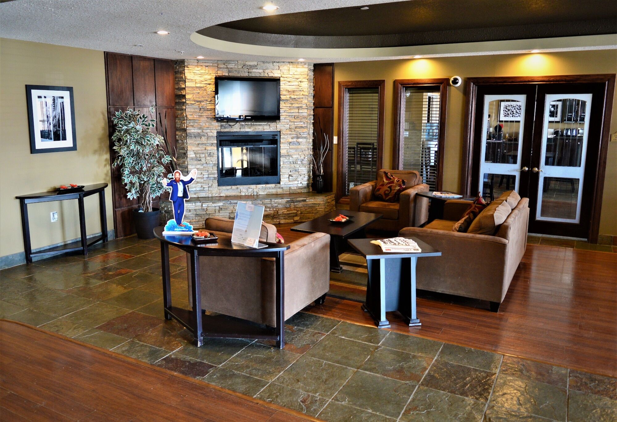 Ramada By Wyndham Cold Lake Luaran gambar