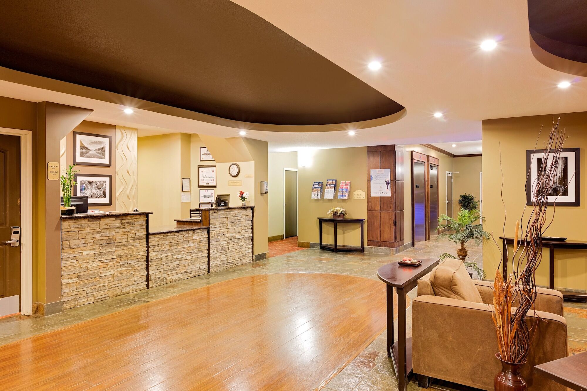 Ramada By Wyndham Cold Lake Luaran gambar